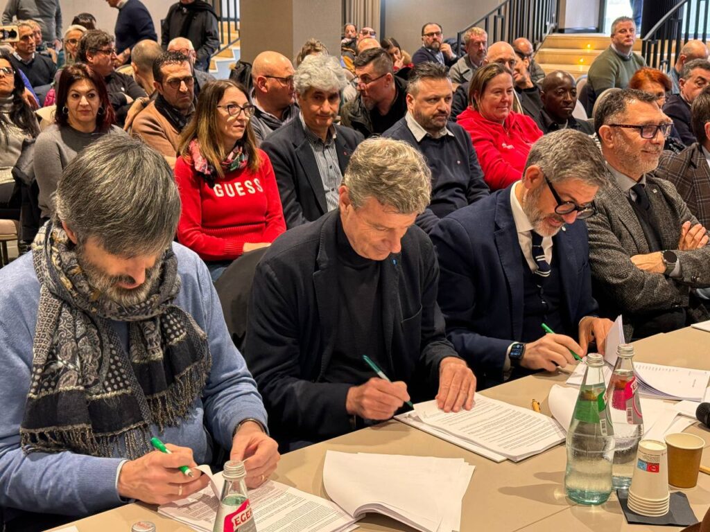 INDUSTRIA ALIMENTARE SIGLATO NELLA NOTTE RINNOVO CCNL 20232027 Uila Unione Italiana dei
